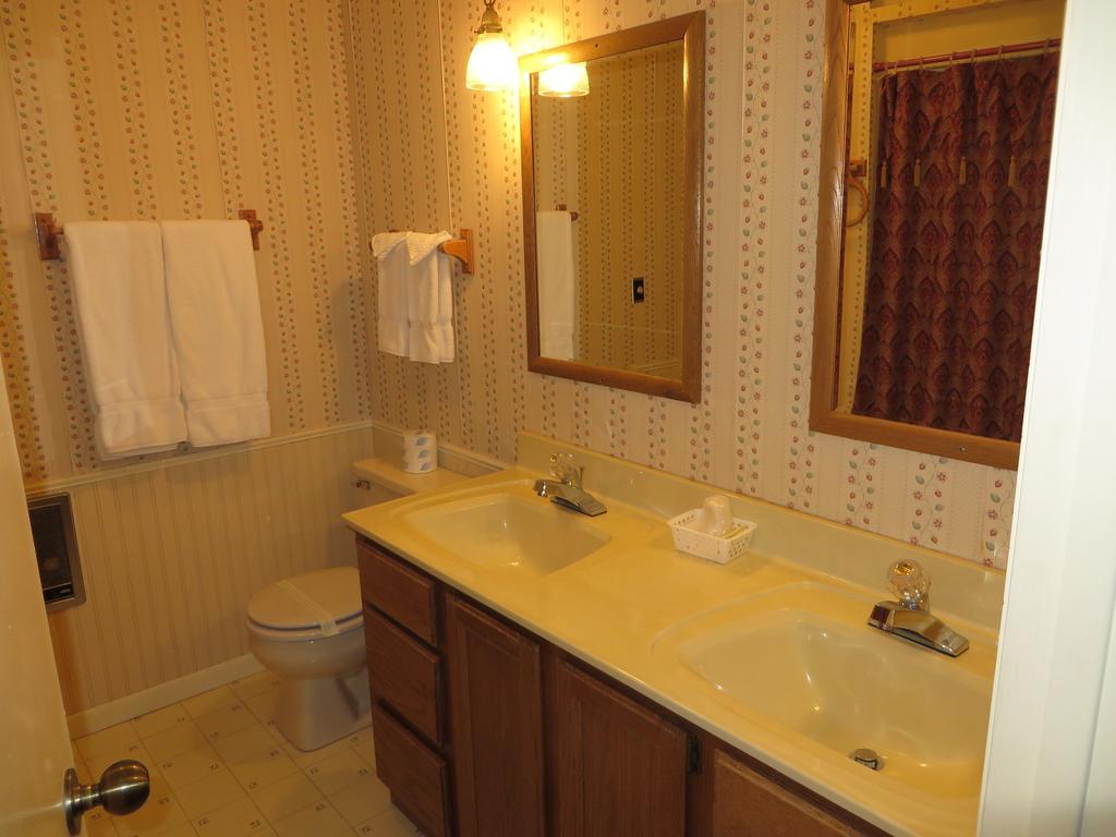 Travelers Inn Motel Eagle River Quarto foto